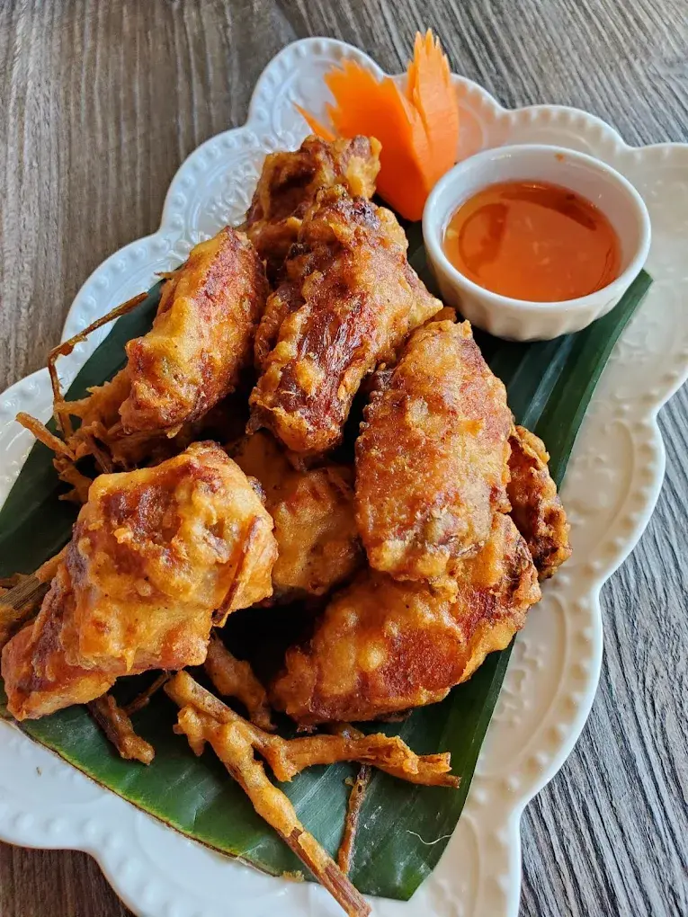 Lemongrass Chicken at Thai Avenue Restaurant in Edmonton, AB
